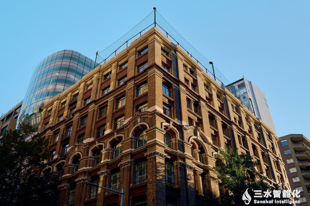 建筑里的照明管家:智能照明系統(tǒng)貼心照亮每個區(qū)域(圖1) brown concrete building during daytime (2).jpg